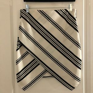 Mini skirt Charlotte Russe size lg black / white